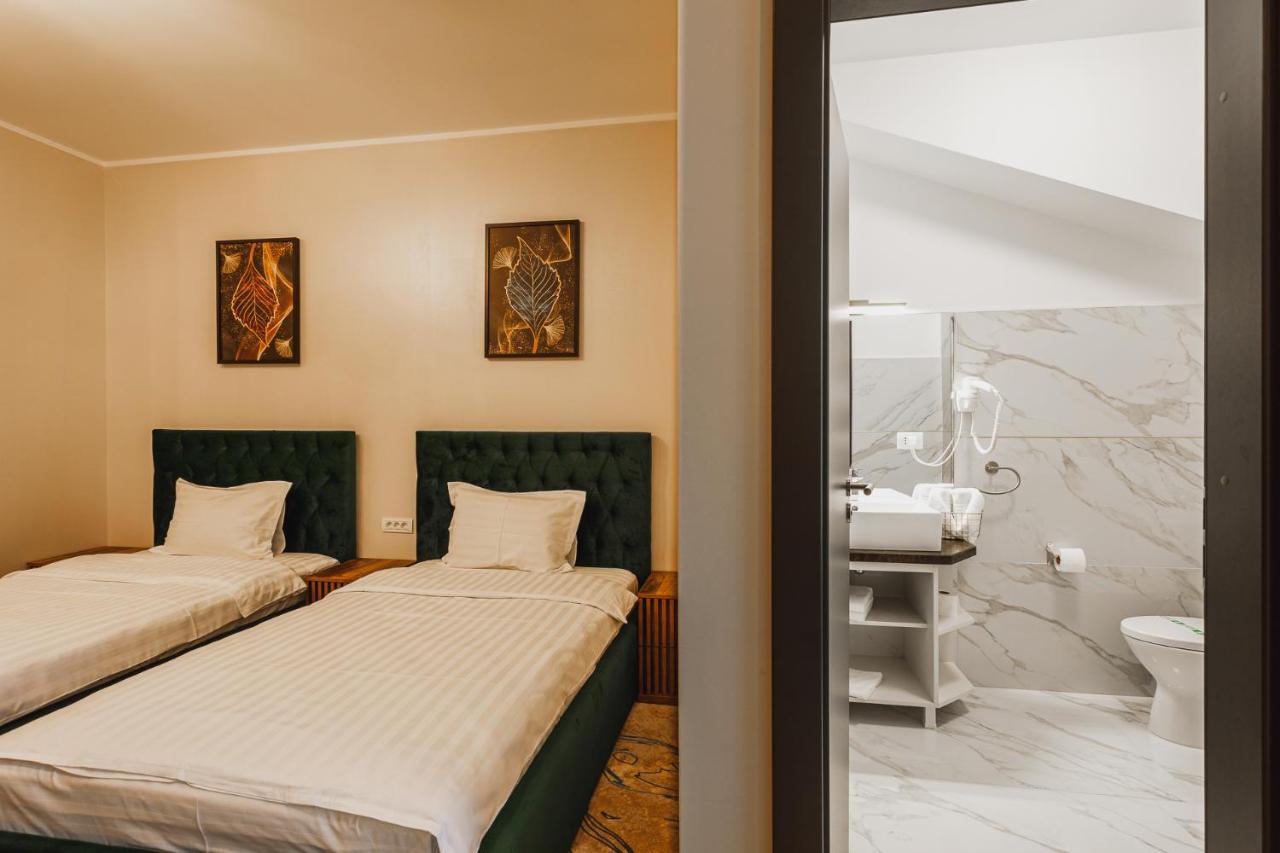 Motel Andra Tecuci Luaran gambar