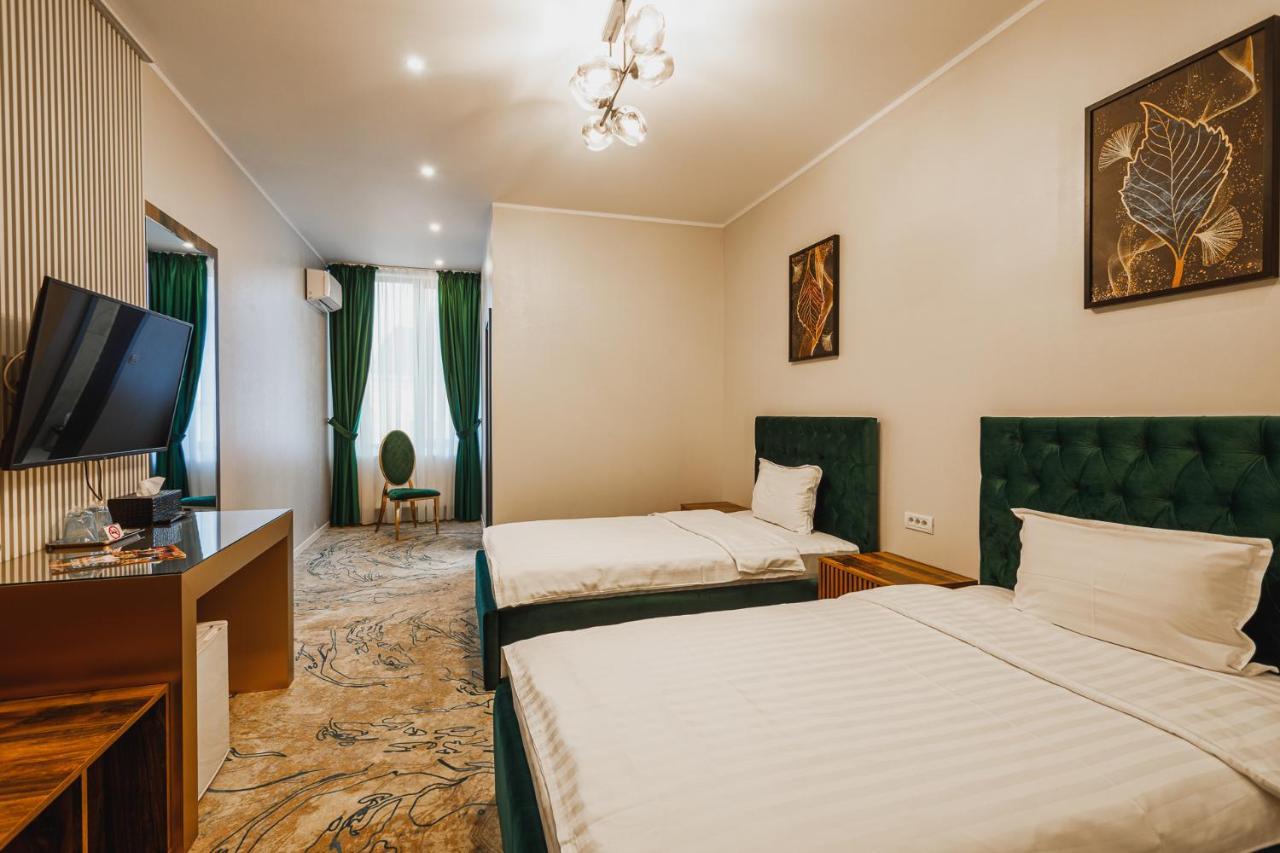 Motel Andra Tecuci Luaran gambar